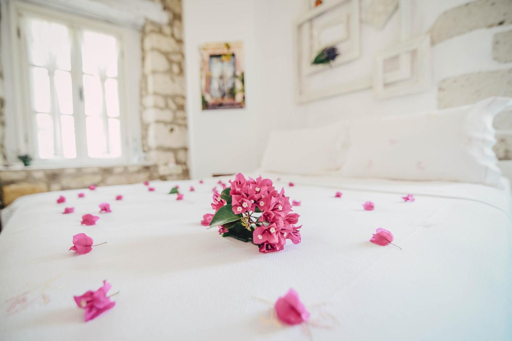 Yukari Sokak Vip Butik Otel ألاتشاتي المظهر الخارجي الصورة
